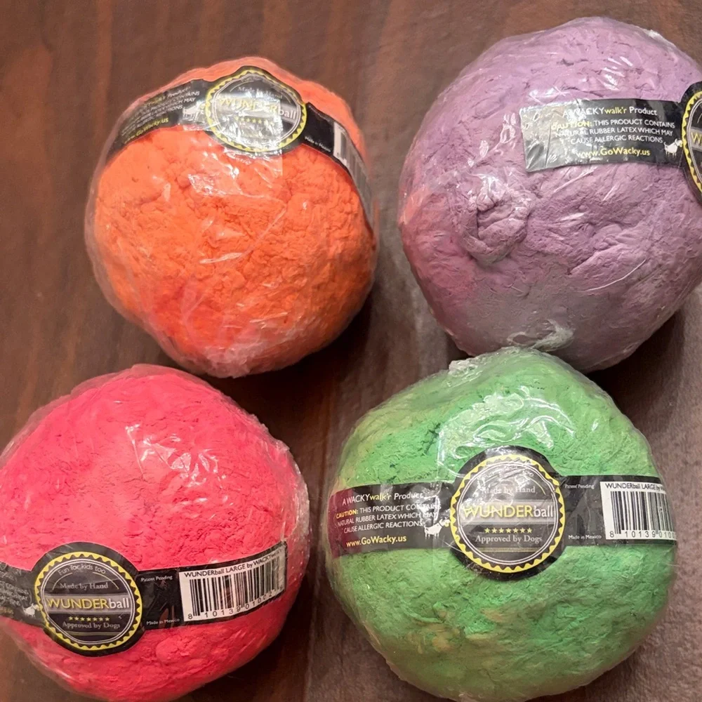 New & Sealed Colorful Dog Toy Wackywalk’r Wunderball Xlarge, Large & Medium